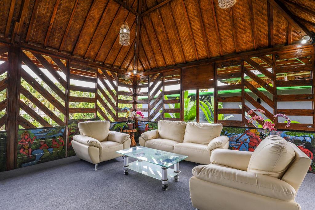 The Kleep Jungle Resort Deluxe Double Room 3